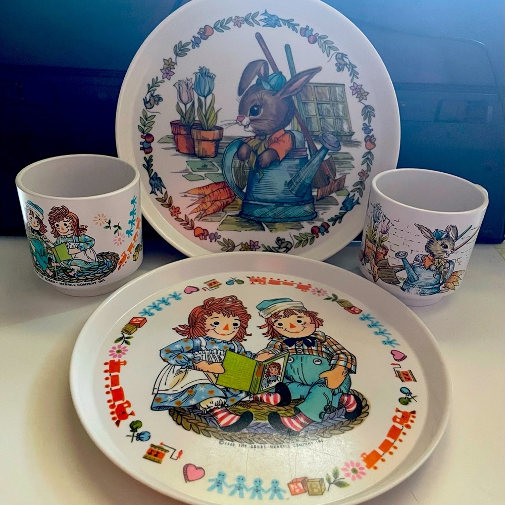 Vintage 1969 Oneida Melamine Raggedy Ann & Andy and Peter Rabbit Plate/Cup Sets